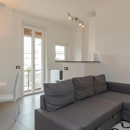 Апартаменты Cosy 1 Bed Flat With Terrace Милан Экстерьер фото