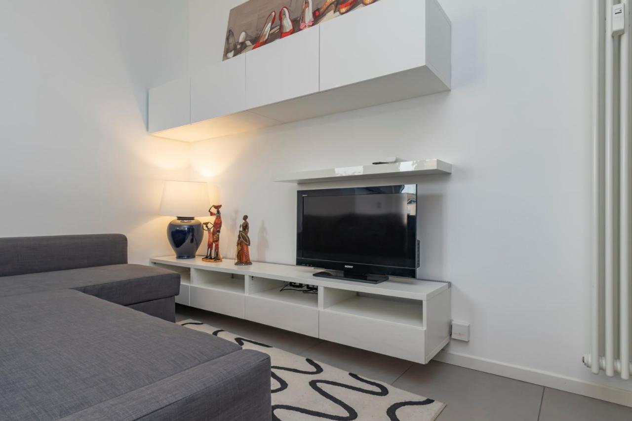 Апартаменты Cosy 1 Bed Flat With Terrace Милан Экстерьер фото